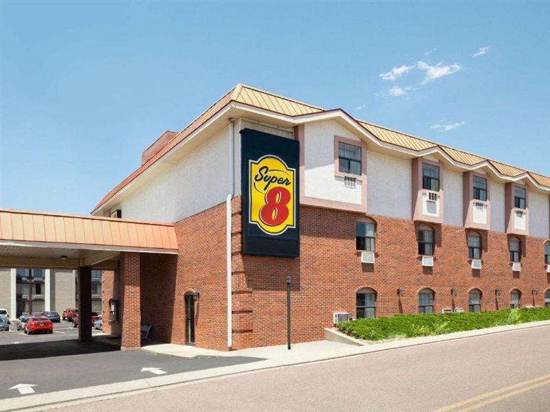 Отель Super 8 By Wyndham Colorado Springs/Afa Area Экстерьер фото