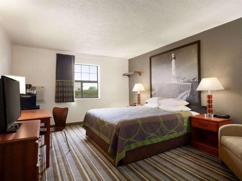 Отель Super 8 By Wyndham Colorado Springs/Afa Area Экстерьер фото