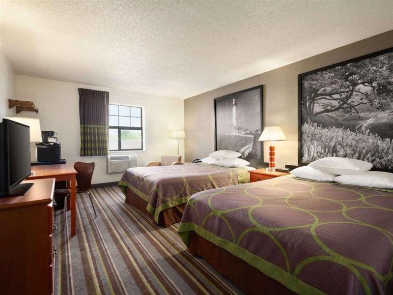 Отель Super 8 By Wyndham Colorado Springs/Afa Area Экстерьер фото