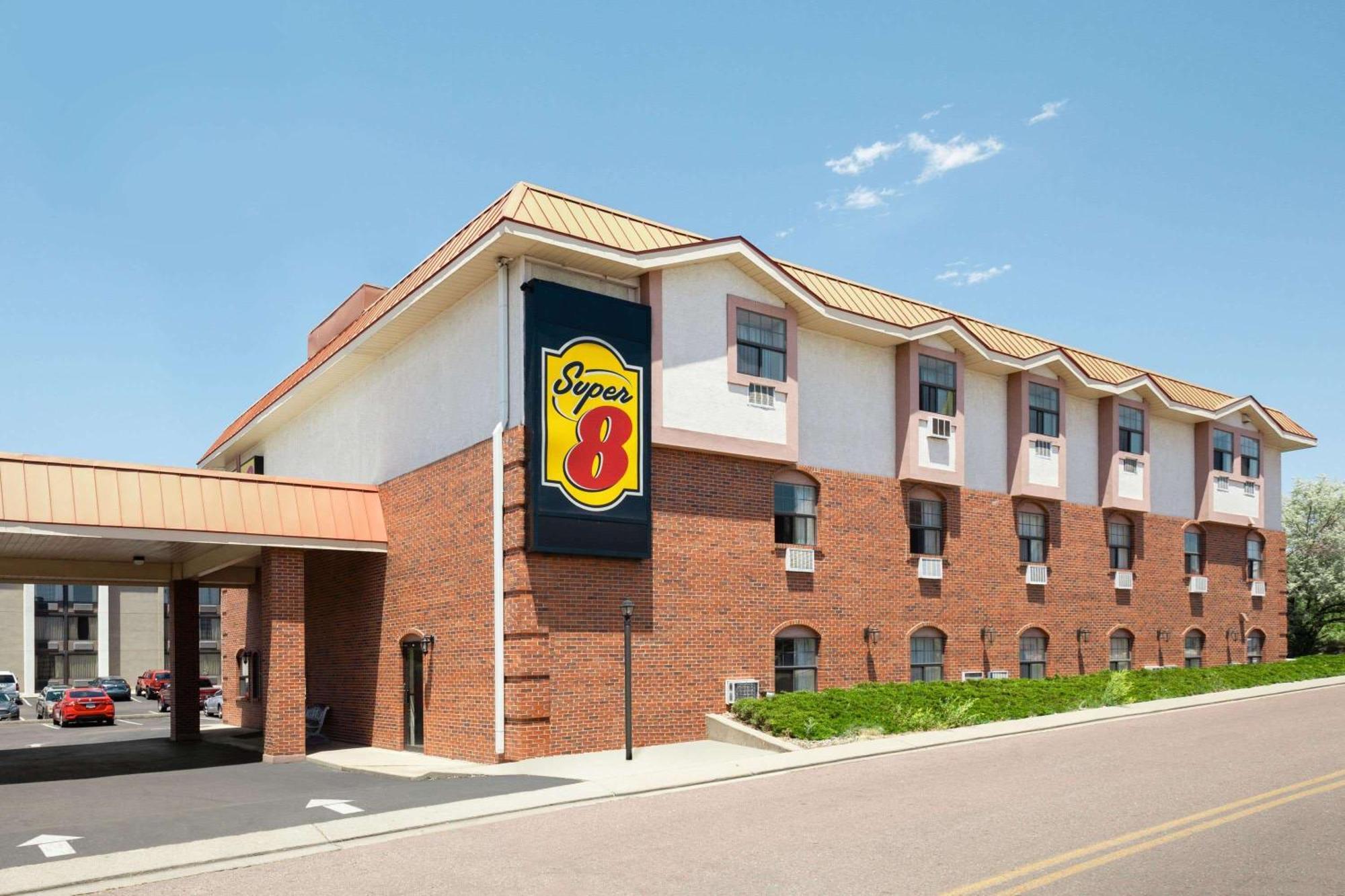 Отель Super 8 By Wyndham Colorado Springs/Afa Area Экстерьер фото