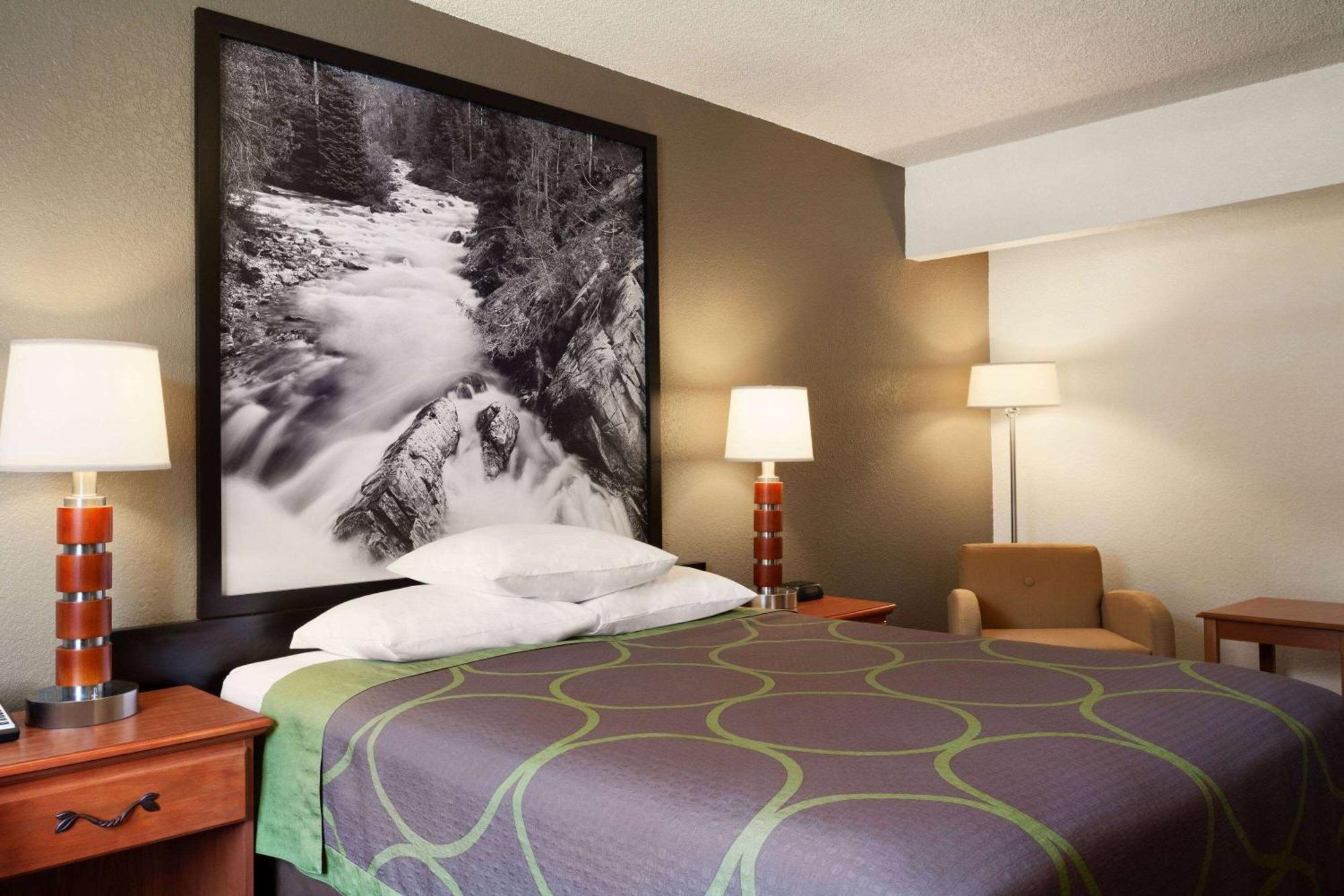 Отель Super 8 By Wyndham Colorado Springs/Afa Area Экстерьер фото