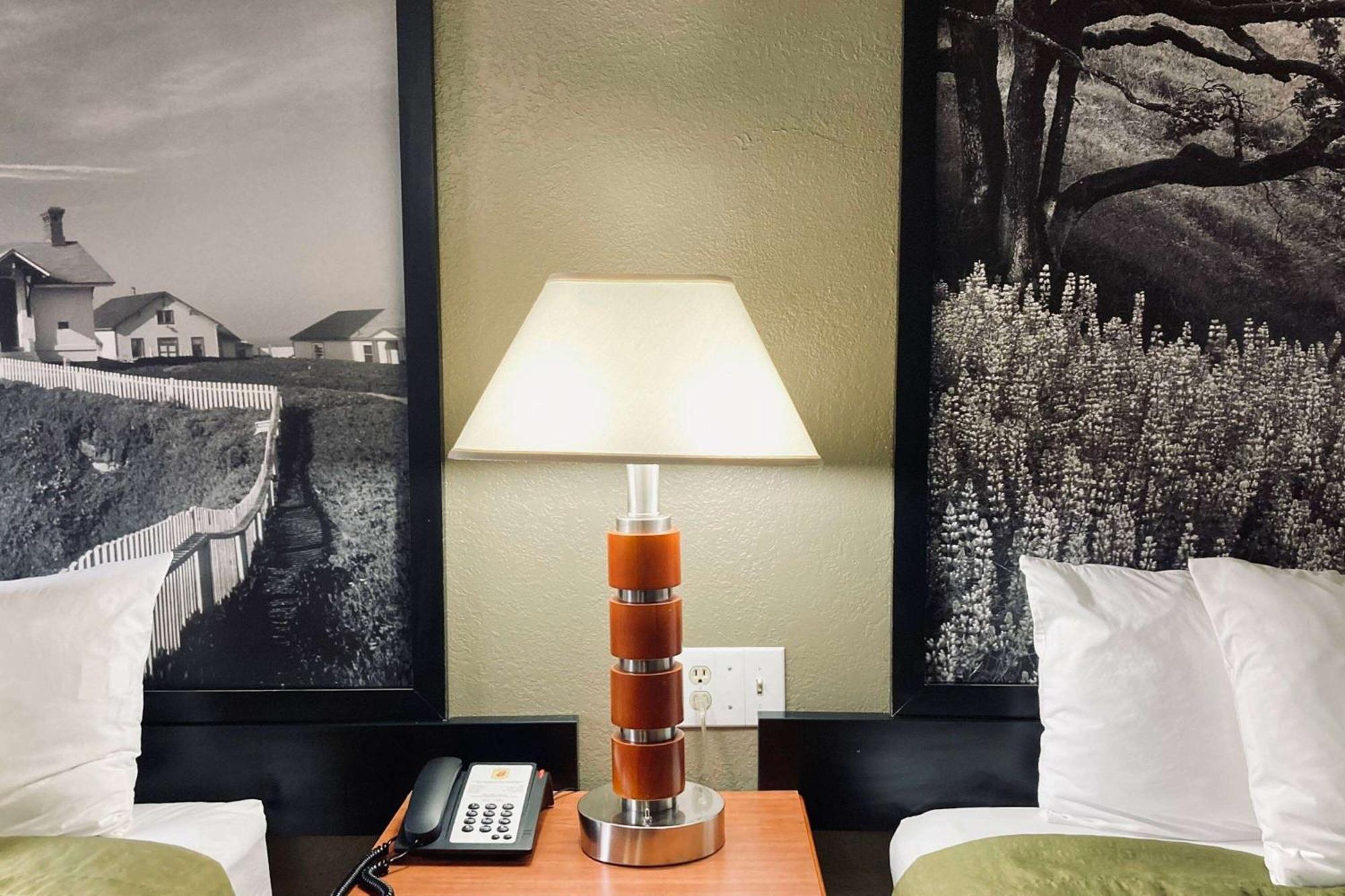 Отель Super 8 By Wyndham Colorado Springs/Afa Area Экстерьер фото