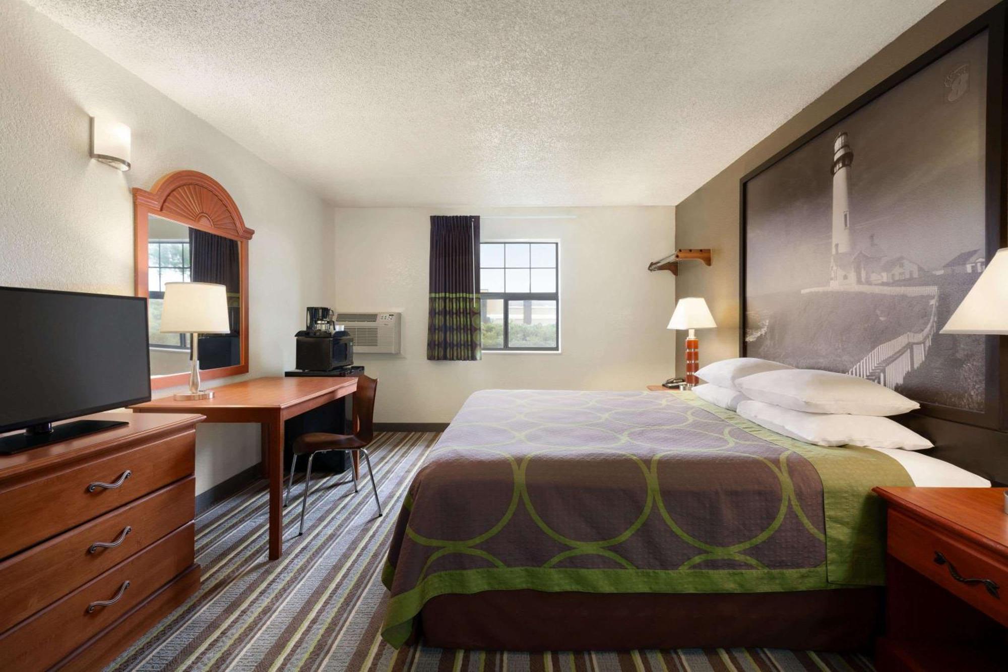 Отель Super 8 By Wyndham Colorado Springs/Afa Area Экстерьер фото
